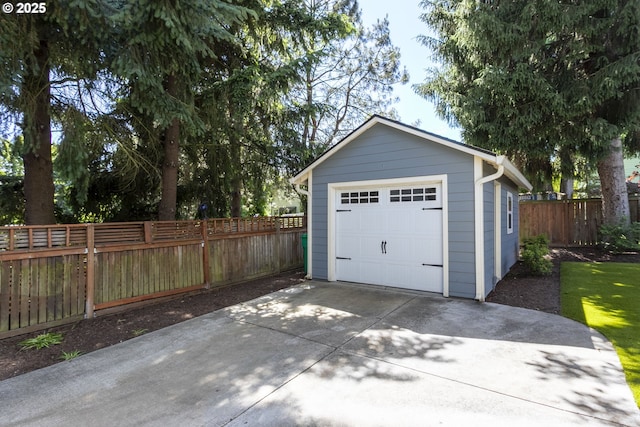 3817 NE 11th Ave, Portland, OR 97212 - detached garage featuring concrete driveway