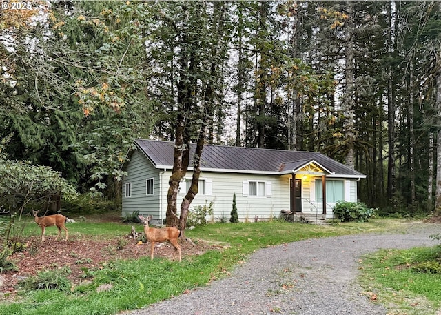 23610 E Gumjuwac Rd, Brightwood, OR 97011 - ranch-style house with metal roof