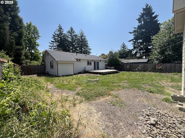 3345 SW 124th Ave, Beaverton, OR 97005 - fenced backyard with a wooden deck