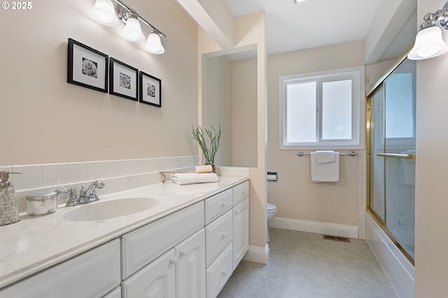 3025 SW Wallula Ave, Gresham, OR 97080 - full bath with vanity and bath / shower combo with glass door
