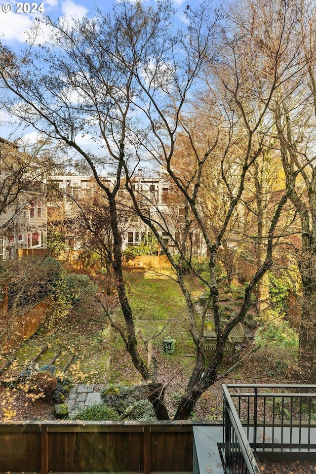 2795 NW Thurman St, Portland, OR 97210 - view of yard