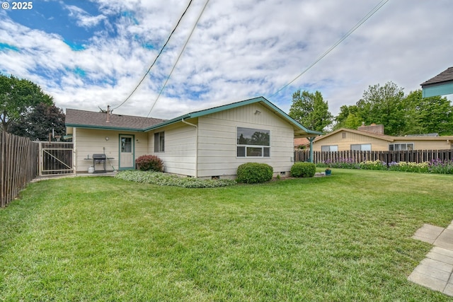 1318 SW 39th Ave, Pendleton, OR 97801 - back of property featuring crawl space