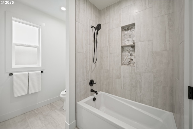 5404 NE 111th St, Vancouver, WA 98686 - full bath with toilet and tub / shower combination