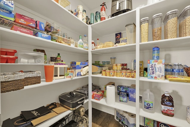760 S 52nd St, Springfield, OR 97478 - view of pantry