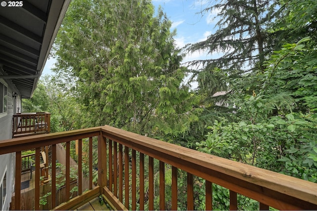 3925 SW Multnomah Blvd Unit 204, Portland, OR 97219 - view of wooden deck