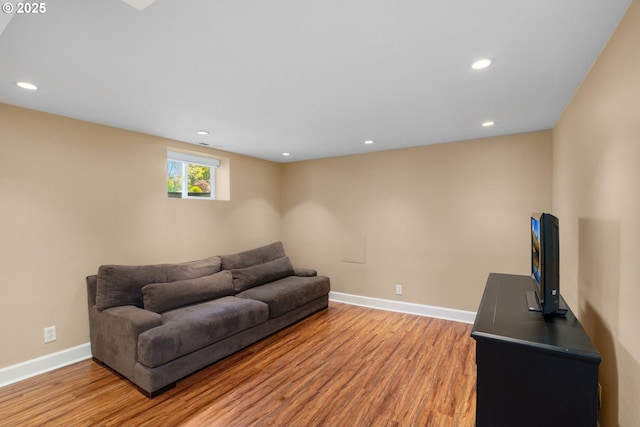 3305 NE Siskiyou St, Portland, OR 97212 - living area with light wood-style flooring, baseboards, and recessed lighting