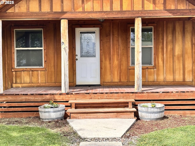 203 SE Alamo St, Enterprise, OR 97828 - entrance to property featuring board and batten siding