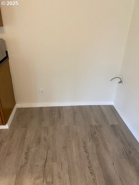 82277 Davisson Rd, Creswell, OR 97426 - detailed view of wood finished floors and baseboards