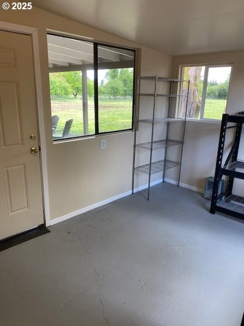 82277 Davisson Rd, Creswell, OR 97426 - interior space featuring concrete floors and baseboards