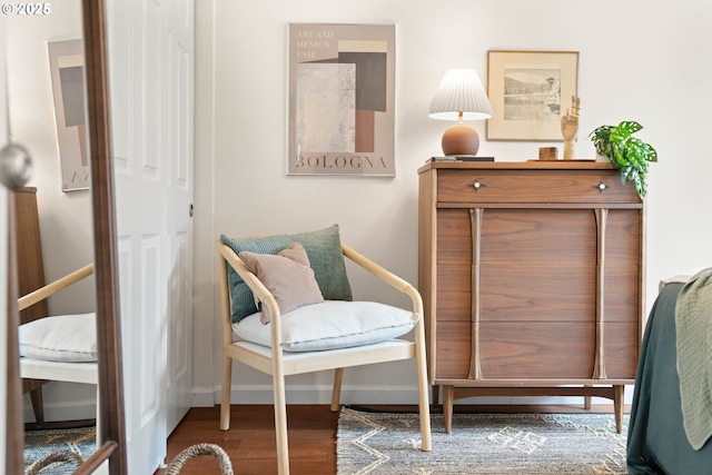 10258 N Allegheny Ave, Portland, OR 97203 - living area featuring wood finished floors and baseboards