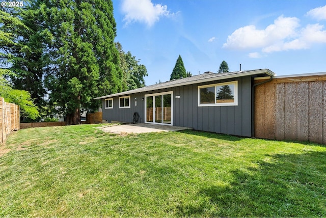 7631 SE Thompson Rd, Milwaukie, OR 97222 - back of house with a patio area
