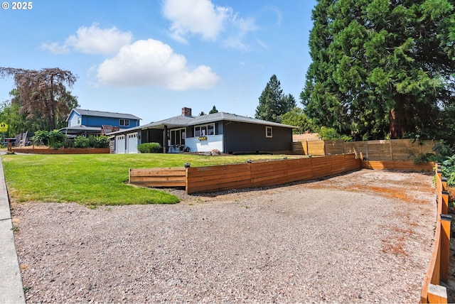 7631 SE Thompson Rd, Milwaukie, OR 97222 - view of front of property featuring a garage and driveway
