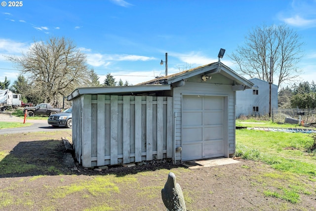 19826 NE 154th St, Brush Prairie, WA 98606 - garage with fence