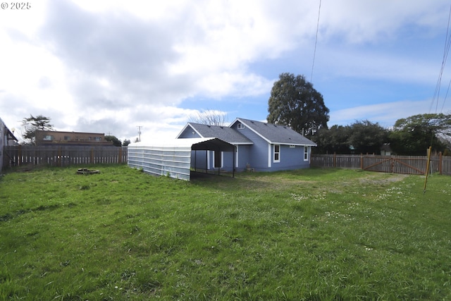 view of yard featuring a fenced backyard