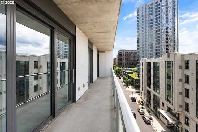 1150 NW Quimby St Unit 608, Portland, OR 97209 - balcony with a city view