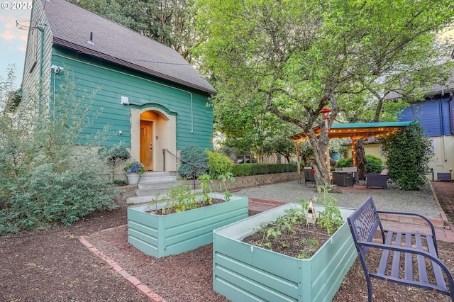 6209 SE 13th Ave, Portland, OR 97202 - view of patio with a vegetable garden