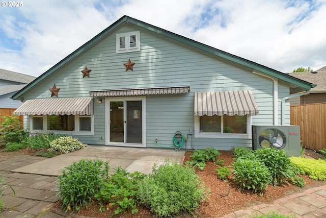 5470 Jeffrey Way, Eugene, OR 97402 - back of house featuring a patio area and a cooling unit