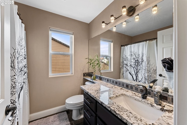 656 Ironwood Ter, Woodburn, OR 97071 - full bath with vanity, baseboards, and toilet