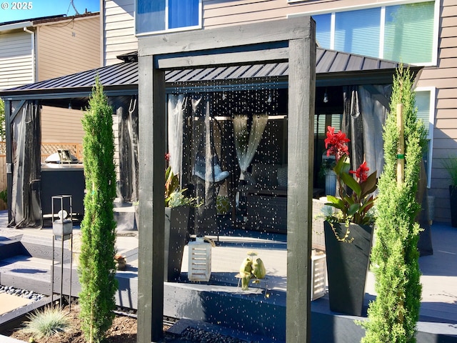 656 Ironwood Ter, Woodburn, OR 97071 - view of patio / terrace