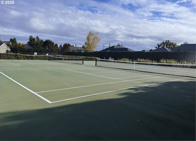656 Ironwood Ter, Woodburn, OR 97071 - view of sport court featuring community basketball court and fence