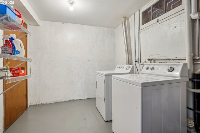 4242 SW Admiral St, Portland, OR 97221 - laundry room with independent washer and dryer