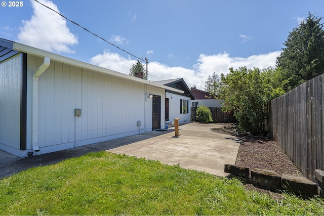 4004 Ginkgo Ave, Tillamook, OR 97141 - rear view of property with a patio
