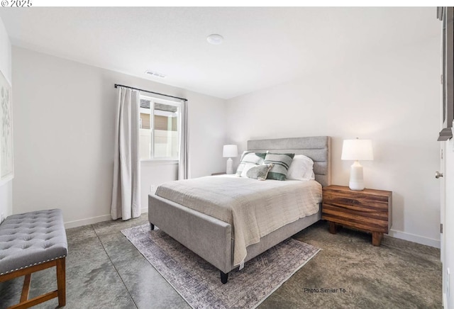 843 NE 11th St, Hermiston, OR 97838 - carpeted bedroom featuring baseboards