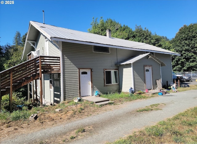 view of front of property