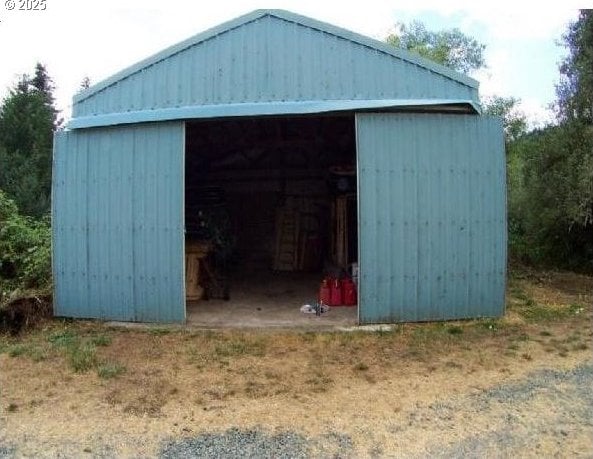 view of outdoor structure