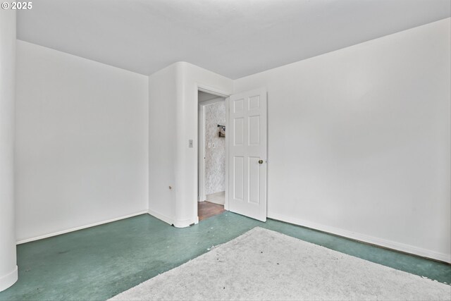 300 NE 148th Ave, Portland, OR 97230 - spare room with baseboards