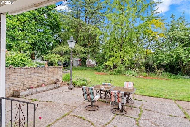 300 NE 148th Ave, Portland, OR 97230 - view of patio / terrace with outdoor dining space
