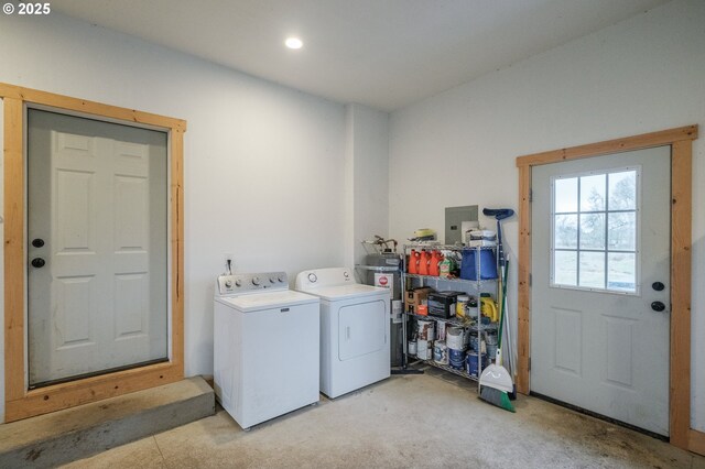 34949 Bond Rd, Lebanon, OR 97355 - carpeted bedroom featuring lofted ceiling
