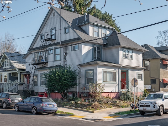 view of front of property