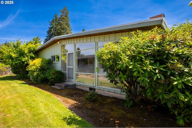 1439 Barton St, Eugene, OR 97404 - back of property featuring a lawn
