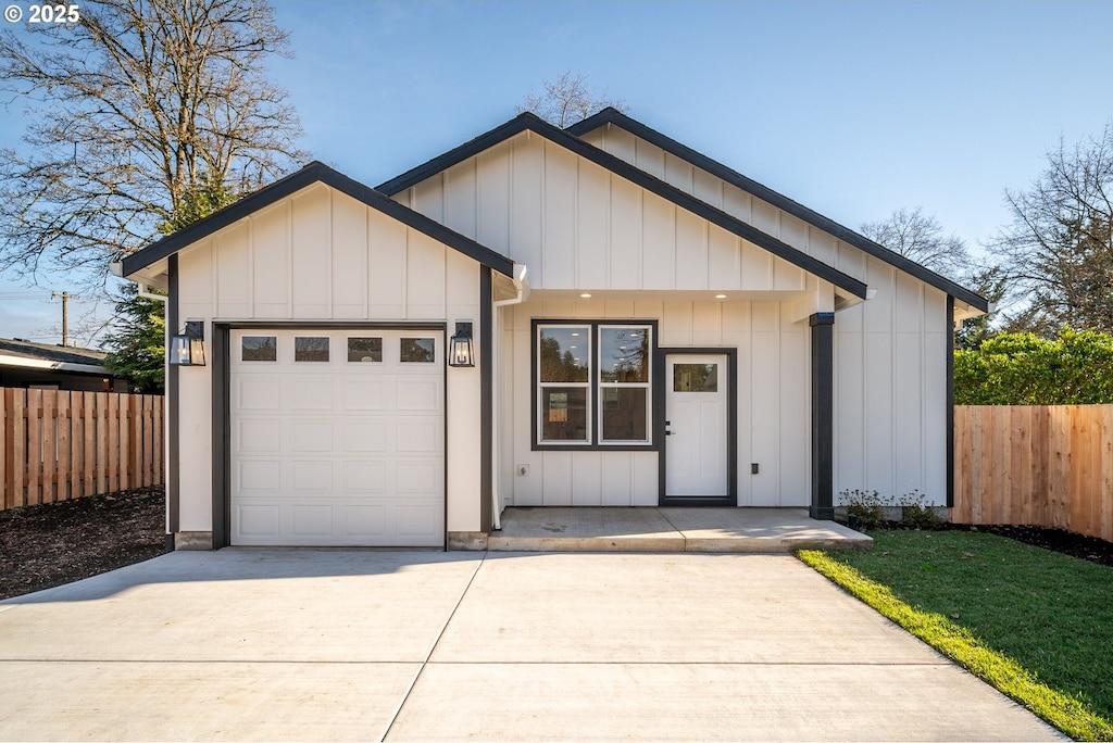 view of front of house with a garage