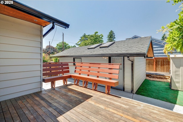 4429 SE Raymond St, Portland, OR 97206 - view of wooden terrace