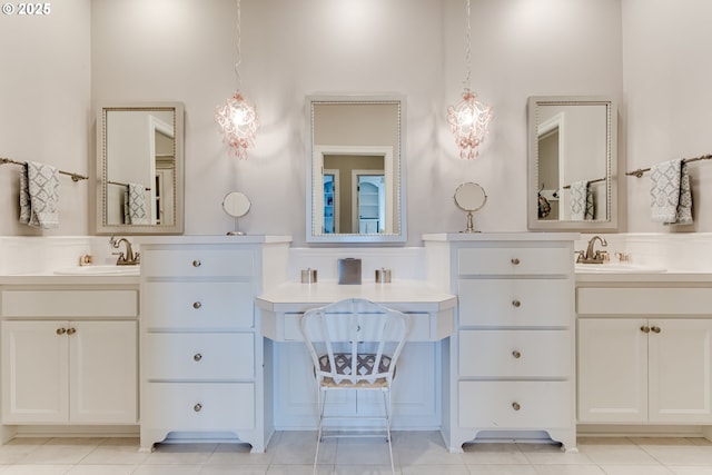 2030 W 34th Ave, Eugene, OR 97405 - full bath featuring two vanities