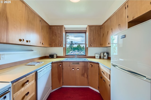 4645 NE 42nd Ave, Portland, OR 97218 - kitchen with white appliances and light countertops