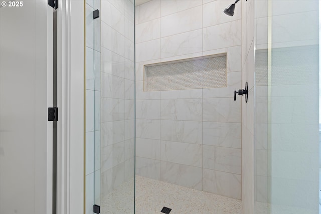 14196 SE Iseli Ln, Clackamas, OR 97015 - bathroom featuring a walk in shower