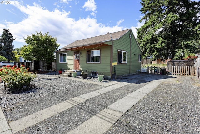 1510 W 10th St, The Dalles, OR 97058 - view of front facade featuring driveway
