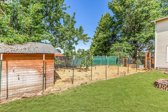 13503 NE 80th Cir, Vancouver, WA 98682 - fenced backyard with an outbuilding