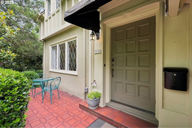 7150 SE 27th Ave, Portland, OR 97202 - entrance to property featuring stucco siding