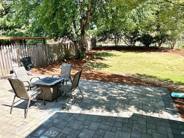 4120 NE 52nd St, Vancouver, WA 98661 - view of patio featuring a fire pit