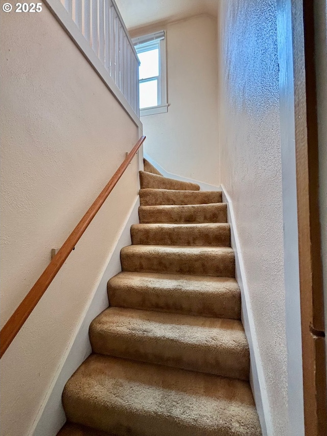 991 Polk St, Eugene, OR 97402 - stairs featuring a textured wall