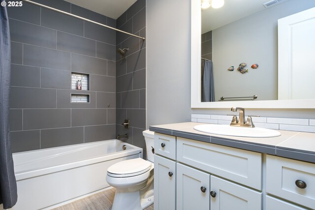 1936 NW Klickitat St, Camas, WA 98607 - full bathroom featuring vanity, visible vents, toilet, and shower / tub combo