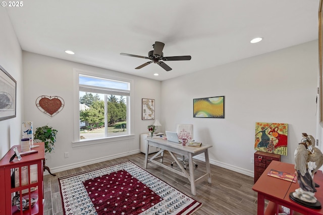 office area with recessed lighting, wood finished floors, a ceiling fan, and baseboards