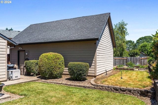 3644 Fall Creek Ct, Keizer, OR 97303 - view of home's exterior with roof with shingles