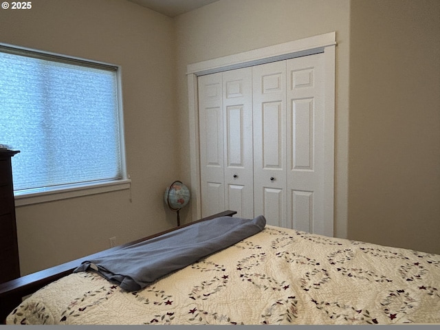 bedroom featuring a closet