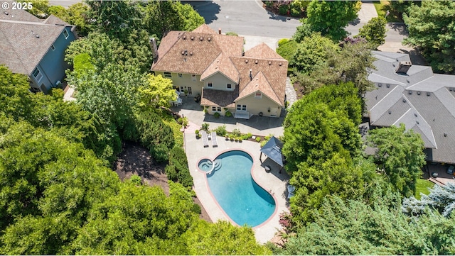 2927 Tolkien Ln, Lake Oswego, OR 97034 - aerial view of property and surrounding area with a pool