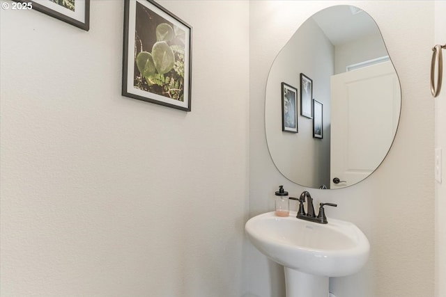 12505 NE 102nd Way, Vancouver, WA 98682 - bathroom with a sink